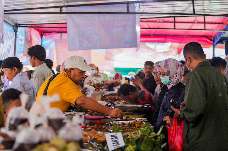 Berburu Sajian Berbuka Puasa di Pasar Takjil Benhil - Bagian 3