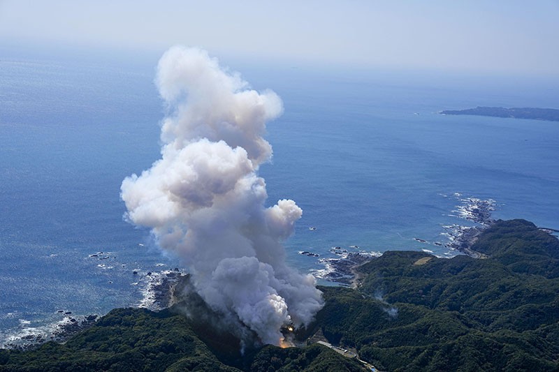 Roket Kairos Jepang Bawa Satelit Pemerintah Meledak setelah Peluncuran - Bagian 1