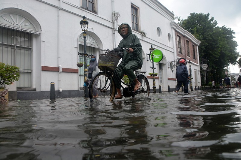Kota Lama Semarang Banjir Setinggi 50 Cm - Bagian 5