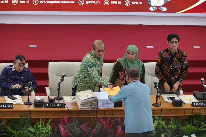 KPU Sahkan Rekapitulasi Suara Pemilu 2024 di 32 Provinsi  - Bagian 3