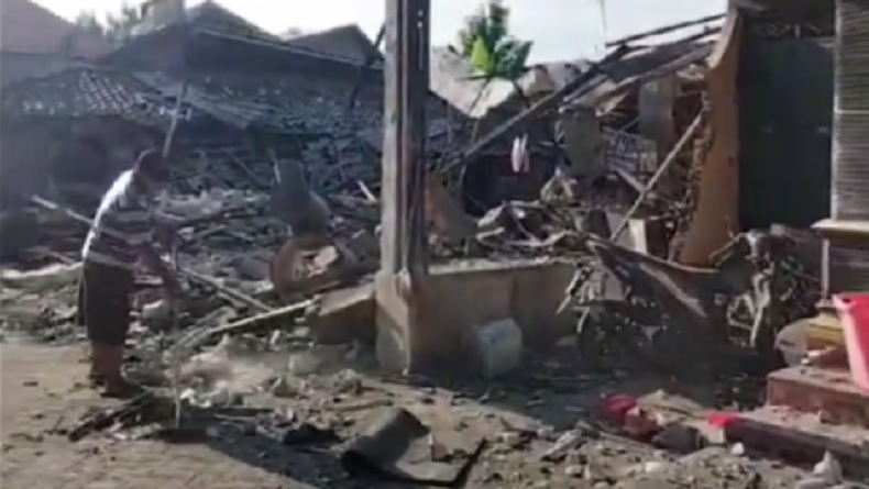 Ledakan Keras di Nganjuk, Pabrik Tahu Hancur 3 Pekerja Dilarikan ke RS