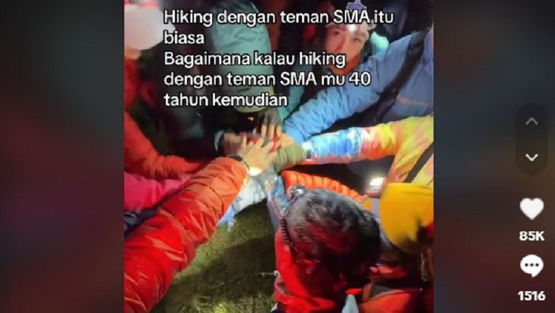 Viral Reuni SMA setelah Lulus 40 Tahun Lalu, Rayakan Pertemuan di Atas Gunung
