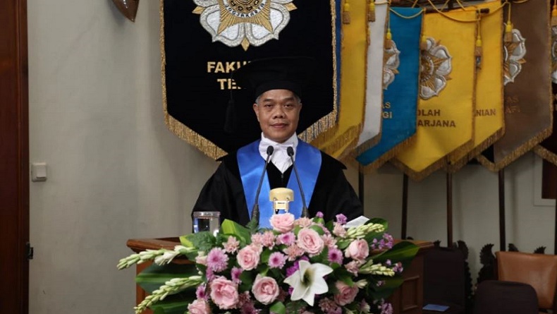 Kisah Sarjiya, Anak Penjual Gula Jawa Keliling Raih Gelar Profesor di UGM