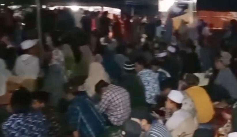 Viral Crazy Rich di Malang Bagi-Bagi Uang ke Jemaah Shalat Tarawih