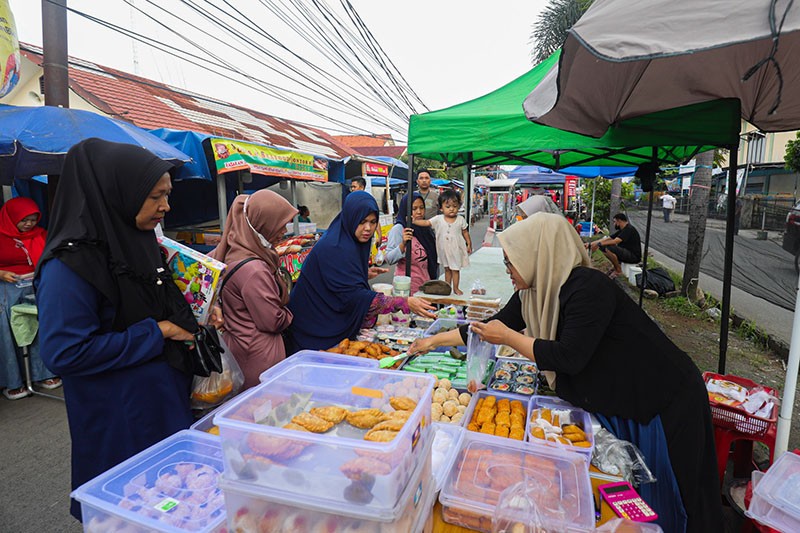 Mencari Ragam Menu Buka Puasa di Pasar Takjil Depok - Bagian 3
