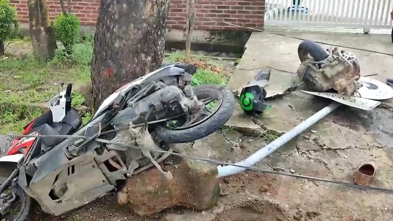 Mobil Innova Tabrak 3 Motor di Palembang, 1 Driver Ojol Tewas 1 Kritis