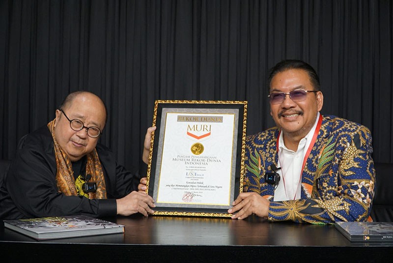 Denny JA Terima Rekor MURI - Bagian 2