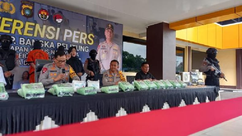 title 2 Pengedar Narkoba Jaringan Aceh Ditangkap di Bangka Barat, 35 Kilogram Sabu Diamankan 2 Pengedar Narkoba Jaringan Aceh Ditangkap di Bangka Barat, 35 Kilogram Sabu Diamankan