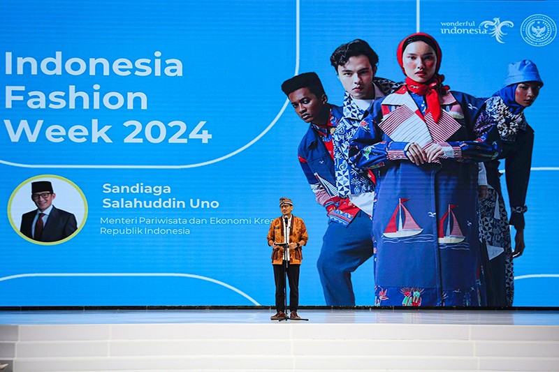 300 Desainer Tampilkan Busana Terbaik di Indonesia Fashion Week 2024  - Bagian 4
