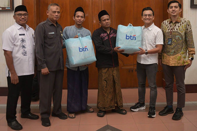 Kirim Bantuan, BTN Serahkan Sembako untuk Korban Banjir di Jawa Tengah - Bagian 2