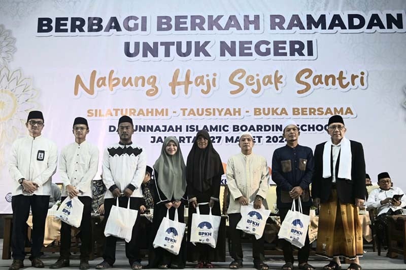 BPKH Ajak Santri Pondok Pesantren Darunnajah Nabung Haji Sejak Dini - Bagian 2