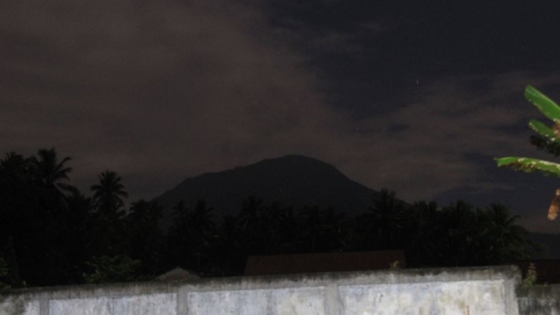 Erupsi Gunung Ibu di Halmahera Barat, Tinggi Letusan 1.600 Meter di Atas Puncak