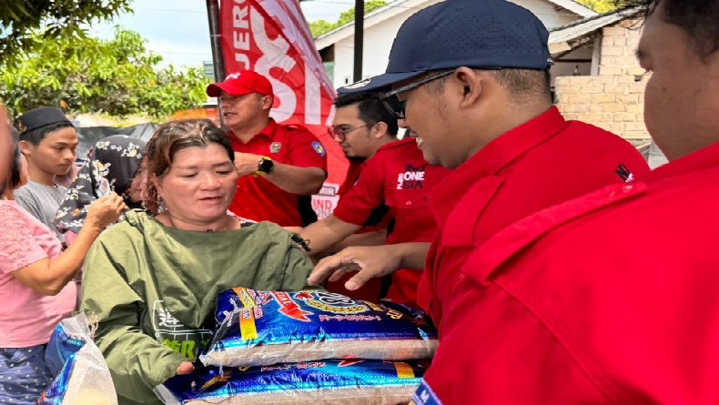 Ratusan Warga Serbu Operasi Pasar Murah di Bangka Tengah, Beras Dijual Rp50.000 per Karung