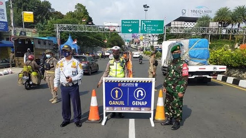 Cegah Macet, Polisi Rekayasa Lalu Lintas di Jalur Puncak Bogor saat Libur Lebaran