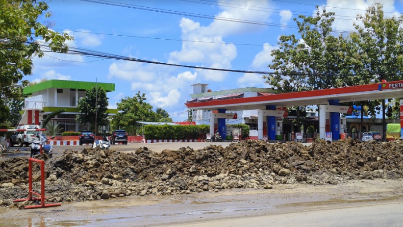 Belasan Truk  Mogok Usai Isi Solar di SPBU Megang, Ternyata Ini Penyebabnya