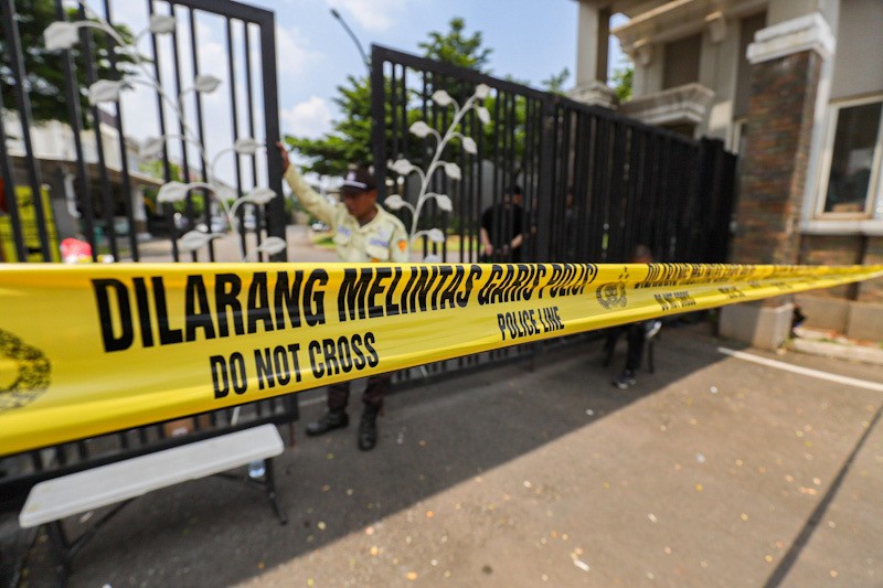 Jihandak TNI AD Sisir Perumahan Kota Wisata yang Terdampak Ledakan Gudang Peluru - Bagian 6