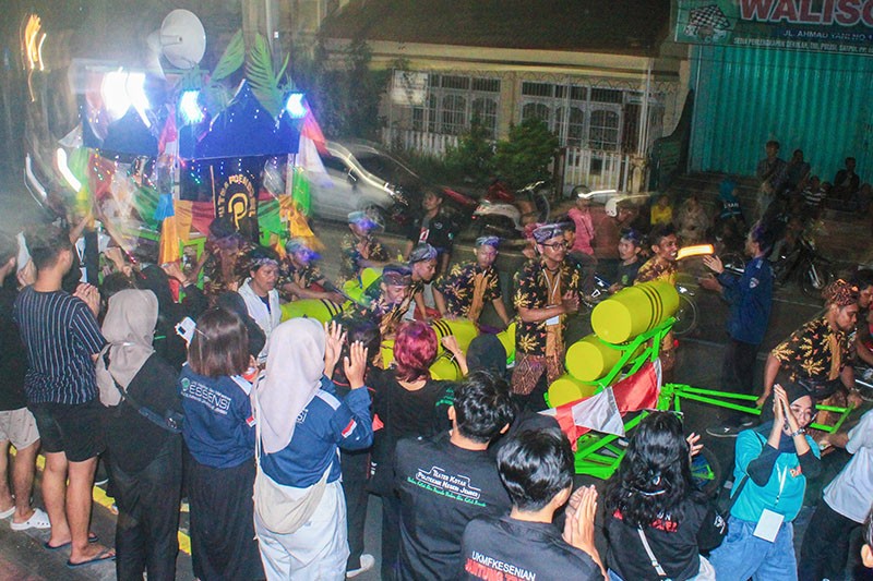 Kemeriahan Karnaval Musik Patrol Pandalungan di Jember - Bagian 3