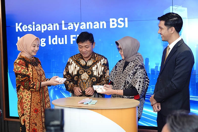 Idulfitri 1445 H, BSI Siapkan Uang Tunai Rp45 Triliun untuk Penuhi Kebutuhan Masyarakat - Bagian 1