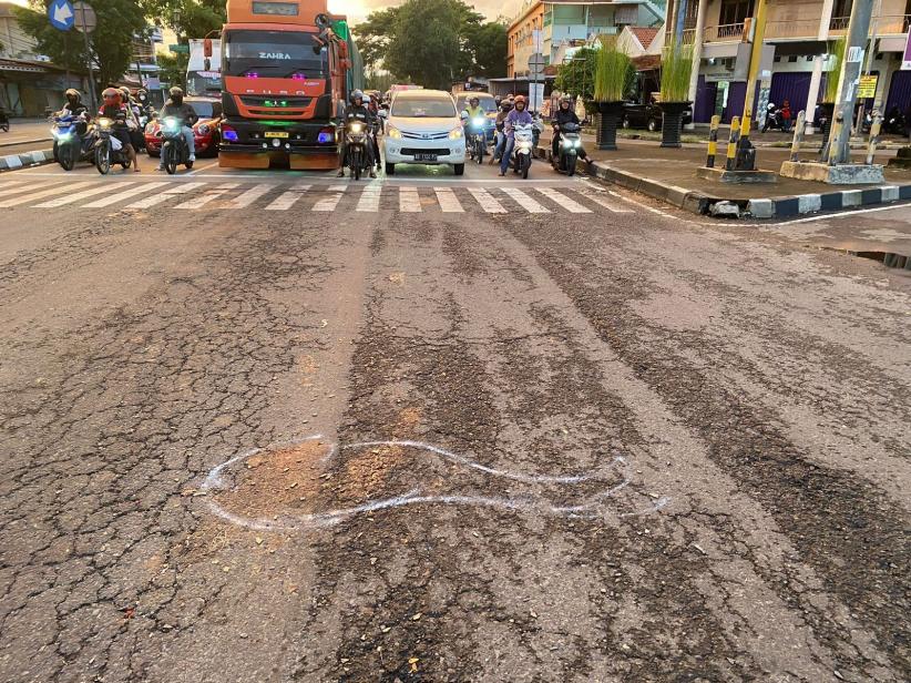 Kecelakaan di Banguntapan Bantul, Pemotor Emak-Emak Tewas Terlindas Truk Tronton