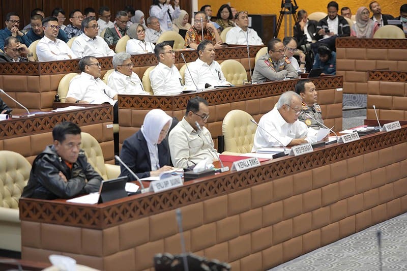 Menteri Basuki dan Budi Karya Rapat Bahas Pelayanan Mudik 2024 - Bagian 2