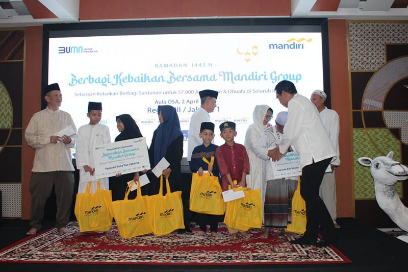 Tebar Berkah Ramadan 1445 H, Bank Mandiri Santuni Yatim dan Duafa di Wilayah Jakarta hingga Banten - Bagian 1