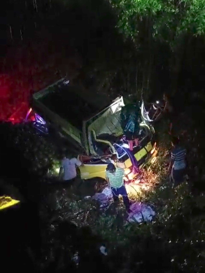 Kecelakaan Truk Angkut Kelapa Masuk Jurang di Cianjur, 1 Tewas 5 Luka-Luka