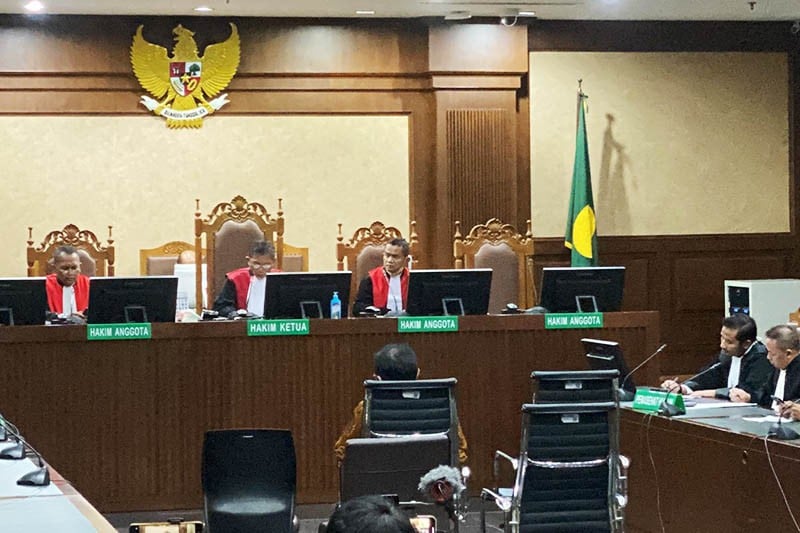 Hakim Tipikor Vonis Sekretaris MA Nonaktif Hasbi Hasan 6 Tahun Penjara  - Bagian 1