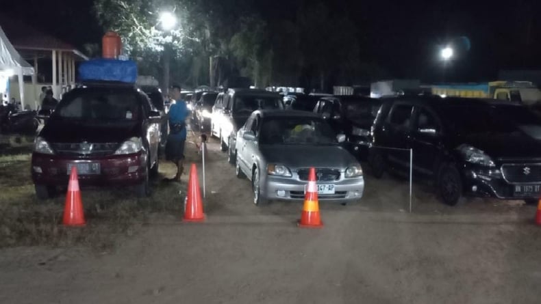 Pemudik di Pelabuhan Tanjung Kalian Mentok Keluhkan Pembelian Tiket Sistem Online, Sering Eror