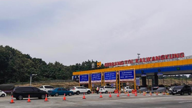 Kapolda Jateng Prediksi Malam Ini Puncak Arus Mudik di GT Kalikangkung Semarang