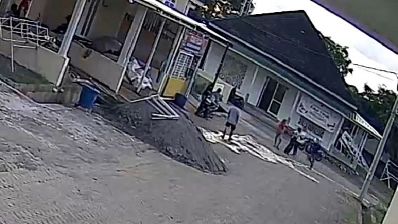 Bikin Geli, Pria Bertato di Maros Nekat Telanjang Bulat usai Tepergok Curi Motor