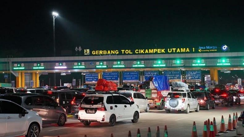 Mudik Lebaran 2024, Tol Trans Jawa Arah Timur Diberlakukan One Way sejak Semalam