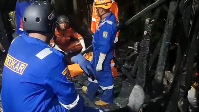 Belasan Bangunan Hangus Terbakar di Balikpapan, Bocah Ditemukan Tewas di Reruntuhan Puing