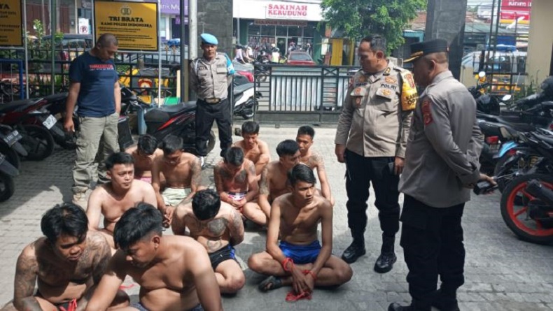 Viral Video Preman Palak Pedagang Pasar Cikutra, Minta Jatah Uang Lebaran Rp100.000