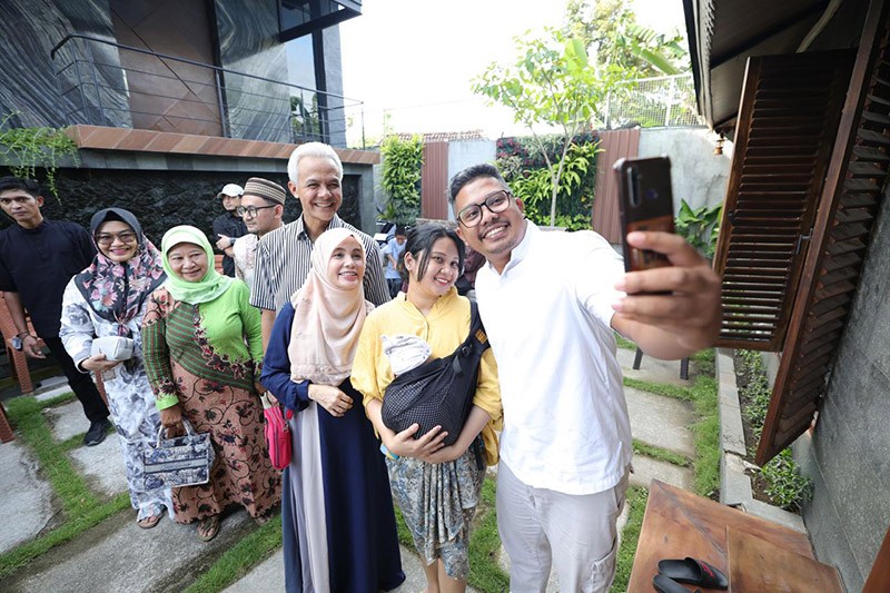 Momen Mahfud MD Ikut Meriahkan Open House Ganjar di Yogyakarta - Bagian 4