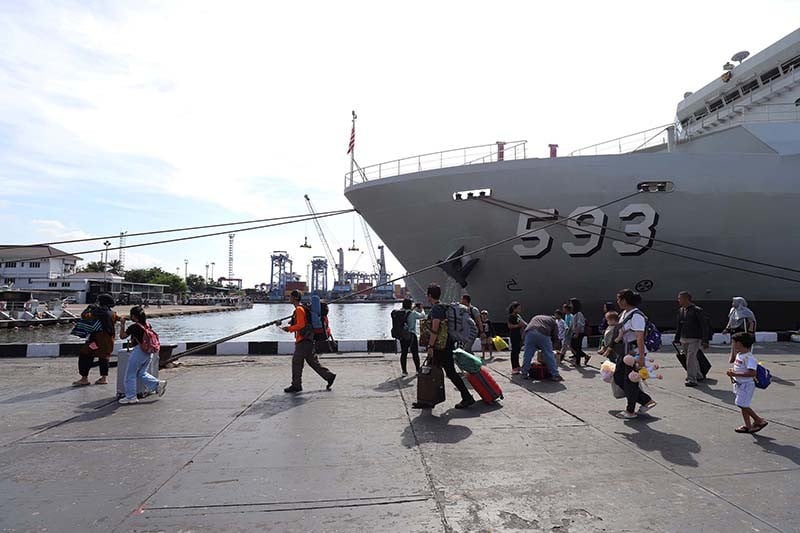 810 Pemudik Kembali dengan Kapal Perang TNI AL - Bagian 6