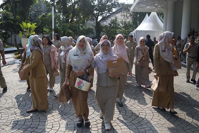 Ekspresi ASN DKI Jakarta Tidak Ada WFH pada Hari Pertama Kerja usai Libur Lebaran - Bagian 1