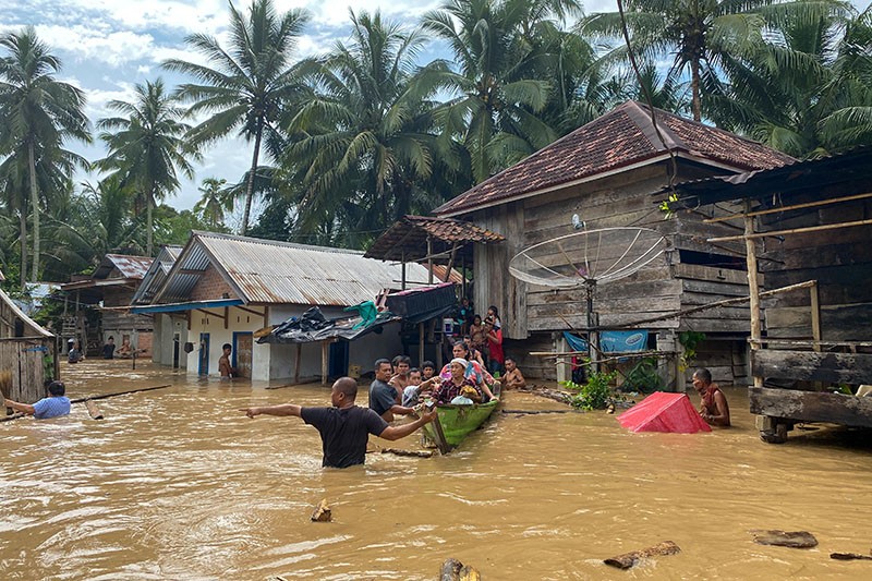 Jembatan Penghubung Sejumlah Desa di Sumsel Putus, Masyarakat Butuh Bantuan - Bagian 2