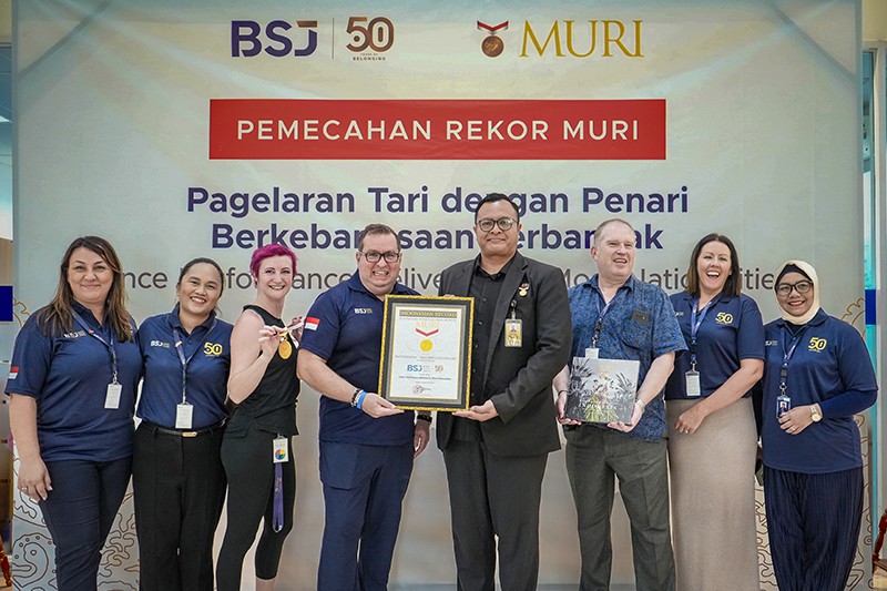Pagelaran Ribuan Penari dari 50 Kebangsaan, British School Jakarta Terima Rekor MURI - Bagian 3