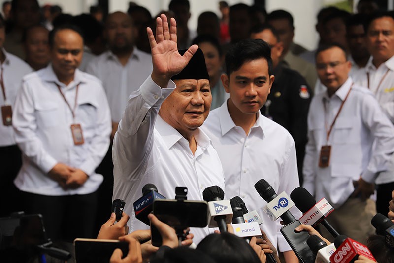 Momen Prabowo-Gibran Hadiri Penetapan Presiden dan Wakil Presiden Terpilih - Bagian 5