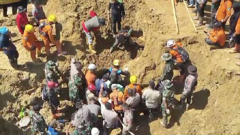 Pilu, 3 Korban Tewas Tertimbun Longsor di Garut Ternyata Ibu dan 2 Anaknya