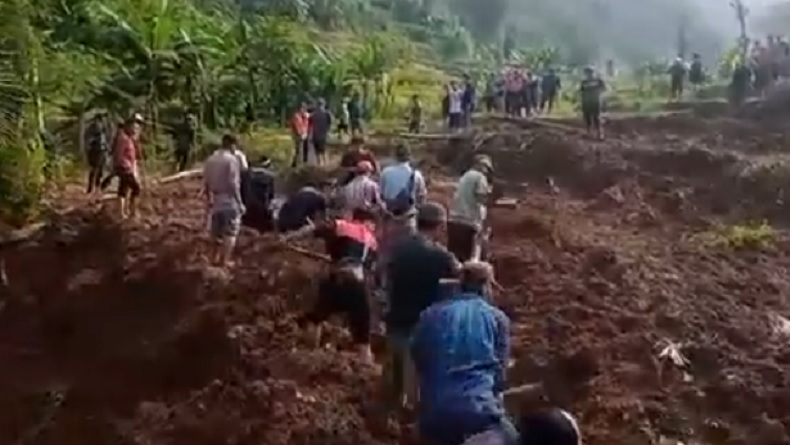 Longsor di Kampung Cimanggu Bandung Barat, 1 Orang Hilang Tertimbun