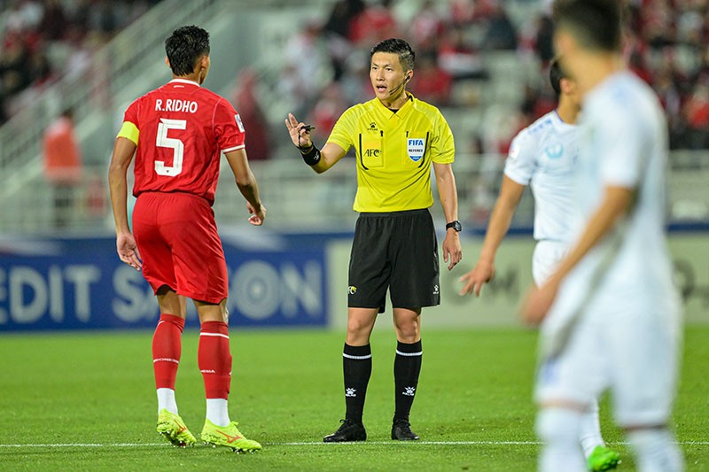 Momen Rizky Ridho Diusir Wasit Shen Yinhao setelah Dapat Kartu Merah - Bagian 3