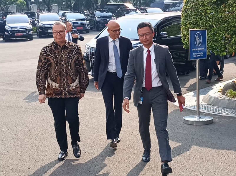 CEO Microsoft Satya Nadella Temui Presiden Jokowi di Istana - Bagian 1