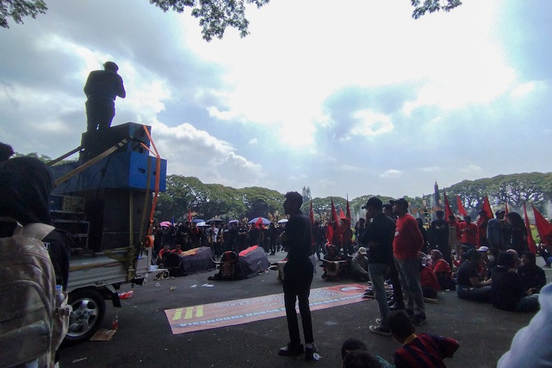 Ribuan Pekerja dan Mahasiswa Peringati Hari Buruh di Kota Malang - Bagian 3