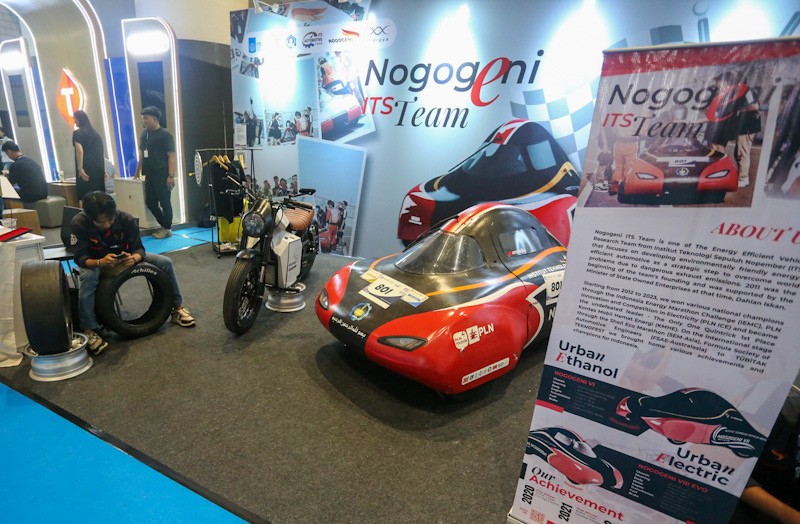 Tim Nogogeni ITS Tampilkan Karya Mobil Listrik di PEVS 2024 - Bagian 4
