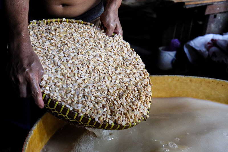 Perajin Tempe Rumahan Mengeluh Harga Kedelai Impor Terus Naik - Bagian 6