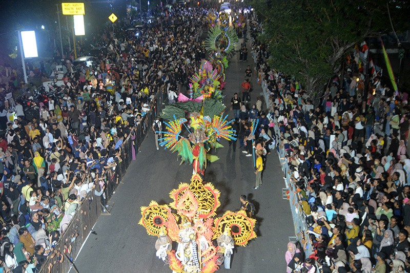 Kemeriahan Parade Budaya Semarang Night Carnival 2024 - Bagian 2