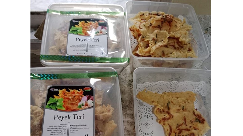 title Presiden Jokowi Kunjungi Karawang, Dapat Oleh-Oleh Rempeyek Ikan Teri Nasi Presiden Jokowi Kunjungi Karawang, Dapat Oleh-Oleh Rempeyek Ikan Teri Nasi