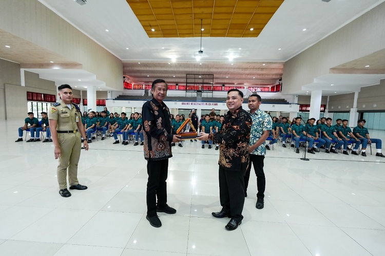 Kesbangpol Badung Lakukan Studi Tiru Paskibraka di IPDN Jatinangor