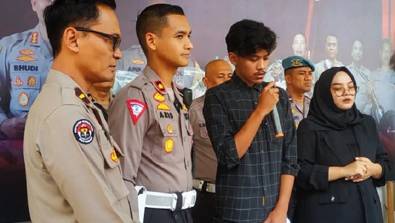 Sempat Viral, Mahasiswa Pengemudi Mobil Kabur Usai Tabrak Tukang Sampah Ditangkap Polisi